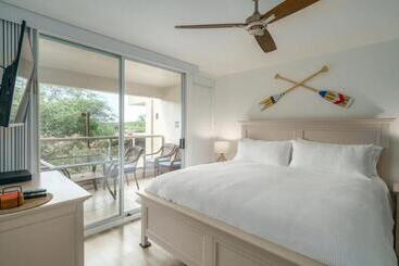 アパートホテル Newly Renovated Condo! 3 Min Walk To Toes In The Sand!