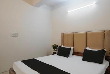 Hotell Oyo Rk Complex