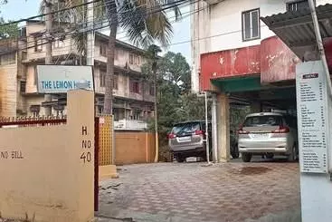 Hotelli Lemon House