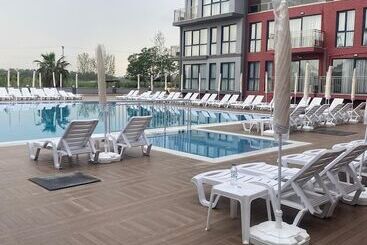 Aparthotel Evin Park Suit Lara & Spa