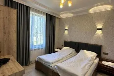 هتل Pi̇rqulu Restaurant&cottages