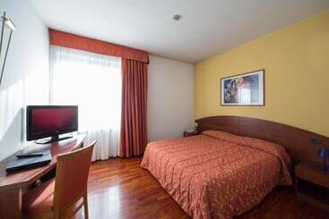 Отель La Cascata