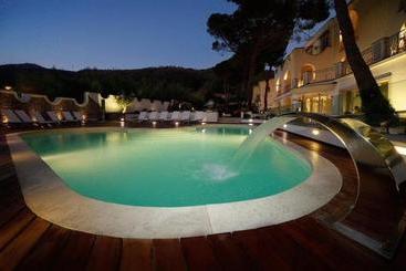 La Pineta Hotel Beach & Spa