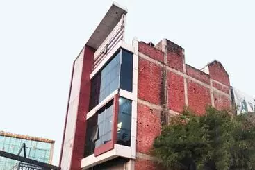 Hotelli Oyo 82441 Grand Palace