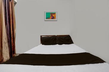 בית מלון כפרי Oyo The Sukoon