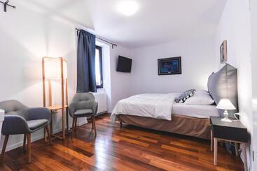 Schronisko Second Life In Piran Hotel Zala Piran