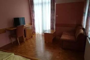 צימר Penzion Zeleni Kakadu