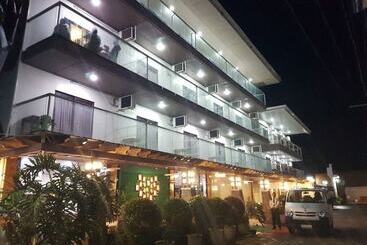 فندق The Premiere Business