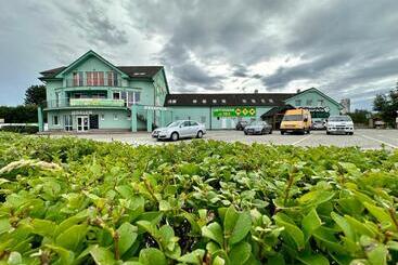 Hotel Zelený Dvor