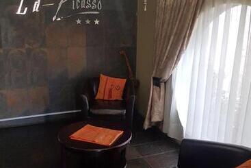 Bed and Breakfast La Picasso Guesthouse