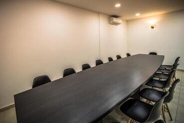 Crystal Garden Hotel Seri Kembangan