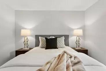 هتل University Serenity Suites 15th