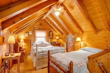 コテージ Peaceful Luray Cabin W/ Hot Tub, Deck & Fire Pit!