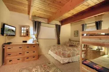 Mökkimajoitus Lakeside In Bearadise By Avantstay Gorgeous Mountain Cabin In Boulder Bay!