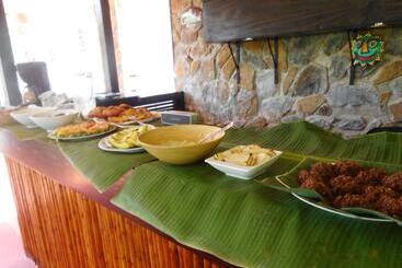 هتل Marigot Palms Luxury Caribbean Apartment Suites