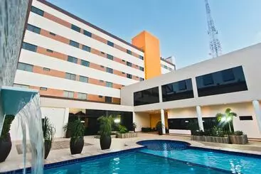 هتل Megal Suites
