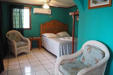 Sea Eye Hotel   Sunset Building