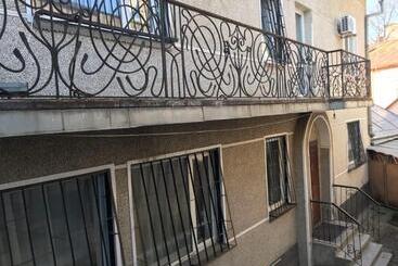 Pelican Guest House & Hostel