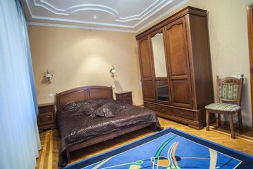 호텔 Complex Uhnovych