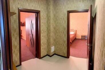 Отель Golden Lion