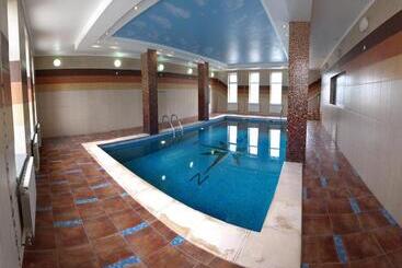 モーテル Aivengo