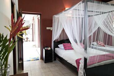 Bed & Breakfast Villa Taprobane