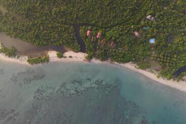 Giman Free Beach Resort