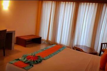 Giman Free Beach Resort