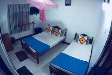 Hotel Lark Nest