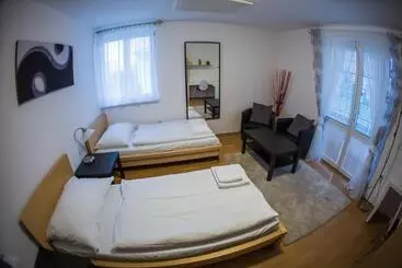 هتل Penzion Rose Břeclav