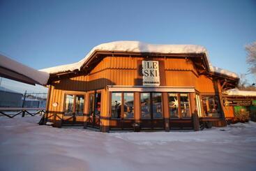 渡假胜地  Le Ski Lodge & Steakhouse