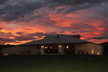 Общежитие Old Bones Lodge