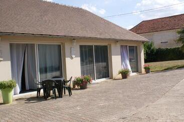 Aamiaismajoitus (B&B) Relais De Montceaux