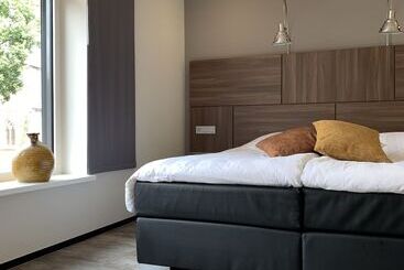 בית מלון כפרי Café Restaurant De Ploeg