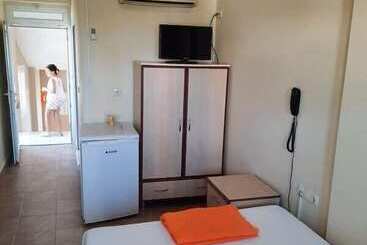 Yunus Hotel & Bungalow