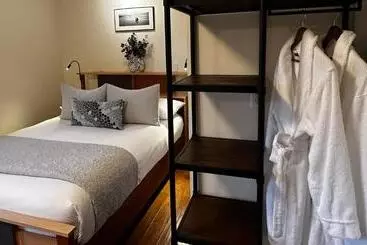 Bed & Breakfast Liahona Guest House