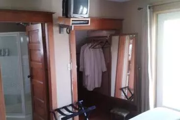 Phoenix House B&b