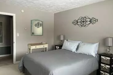 Sunny Shuswap B&b