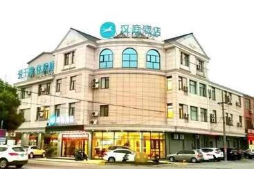 Hanting Hotel Xinghua Dainan Jinze Commercial Street