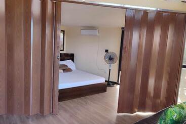 Farm Ridge By Desmond Farm