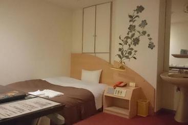 בית מלון כפרי Business Kawaramachi