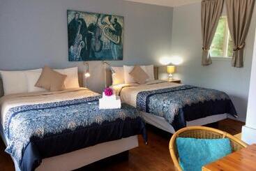 汽车旅馆  Aux Portes Du Soleil