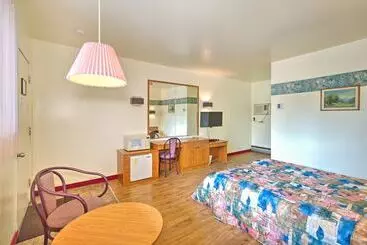 Motel R 100