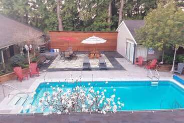 فندق على الطريق Sunshine Lodge Inn