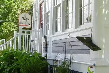 The Colonel's In Bed And Breakfast