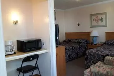 The Maplewood Motel