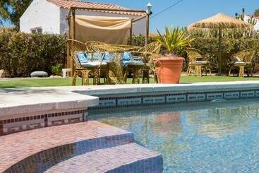 Bed and Breakfast Dos Alamos