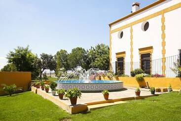 فندق Bodega El Moral