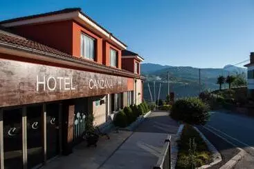 ホテル Restaurante Canzana