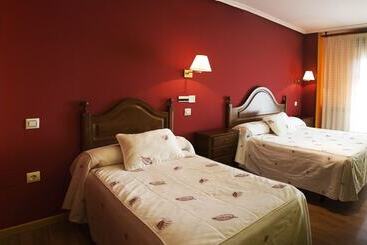 Hotel Tierra De Lobos